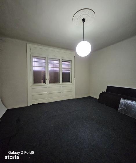 Casă cu 4 camere cu Teren 248 Mp în Central
