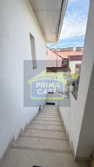 Casă individuală cu 4 camere cu Canalizare în Orașul Vechi