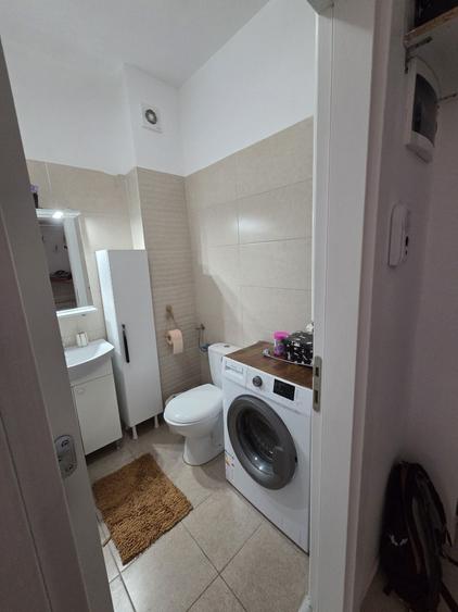 Garsonieră decomandată în Central