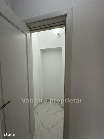 Apartament cu 3 camere semidecomandat în Centrul Civic
