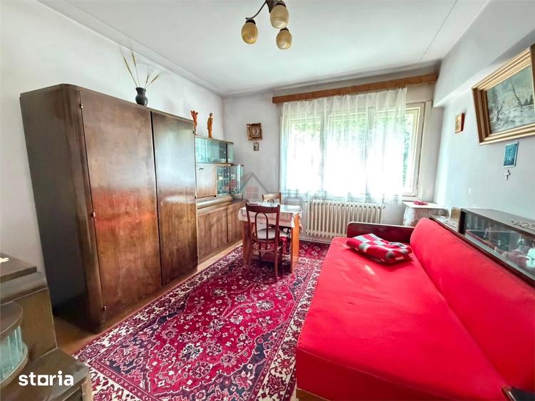 Apartament cu 4 camere în Podu Roș