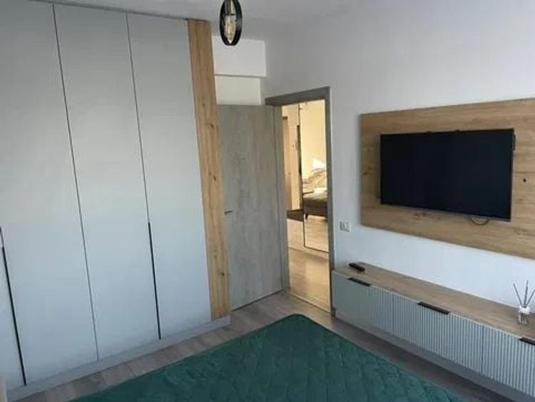 Apartament cu 2 camere decomandat, mobilat în Prelungirea Ghencea