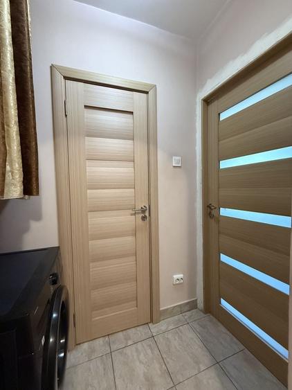 Apartament cu 3 camere decomandat în Drumul Taberei