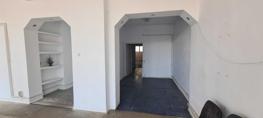 Spațiu comercial, în Central