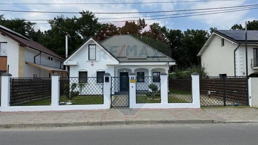 Casă individuală cu 5 camere cu Teren 400 Mp în Vânători