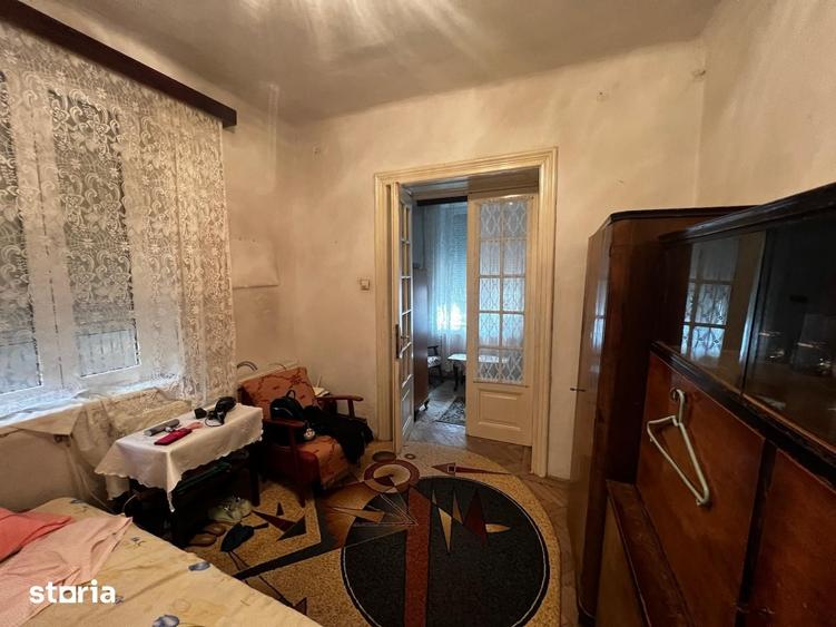 Casă cu 6 camere cu Teren 320 Mp în Parcul Carol