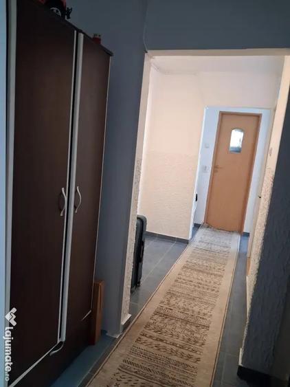 Apartament cu 3 camere decomandat în 8 Martie