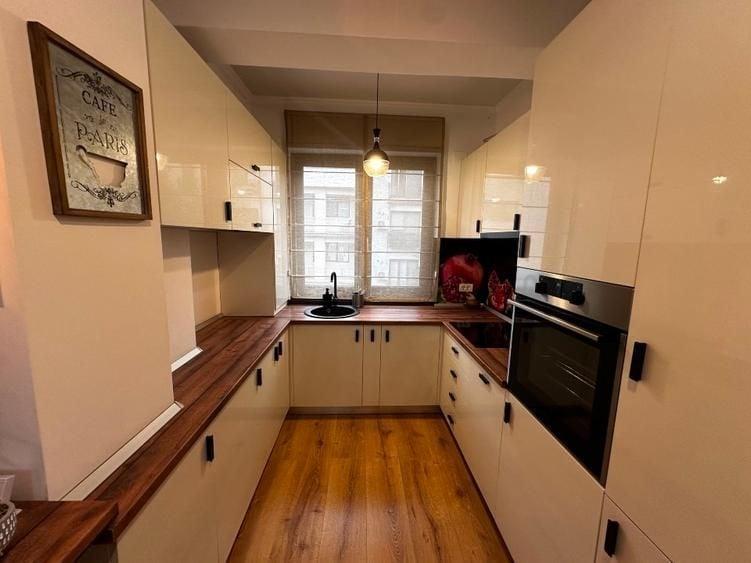 Apartament cu 3 camere semidecomandat, mobilat în Domenii