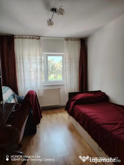 Apartament cu 3 camere decomandat în Bartolomeu