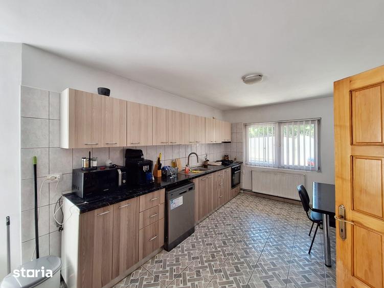 Casă cu 4 camere cu Teren 350 Mp în CFR