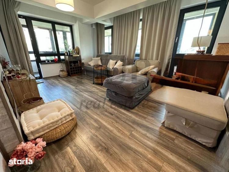 Apartament cu 3 camere decomandat, mobilat în Ultracentral