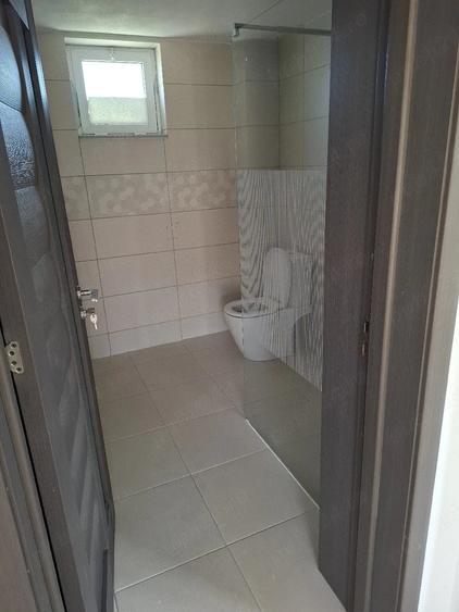 Casă cu 3 camere cu Teren 8000 Mp în Orlești