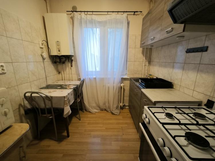 Apartament cu 2 camere semidecomandat, mobilat în Mănăștur