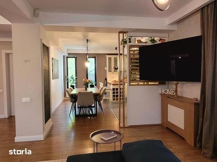 Casă cu 5 camere cu Teren 500 Mp în Corbeanca