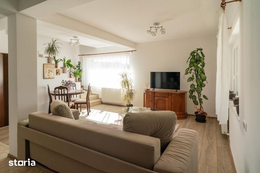 Casă cu 4 camere cu Teren 600 Mp în Borhanci