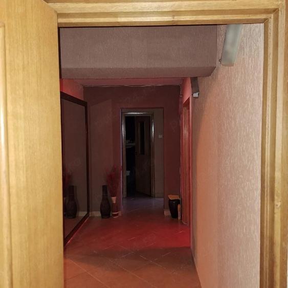 Apartament cu 4 camere decomandat în Găvana