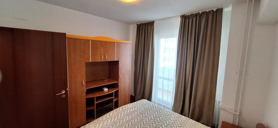 Apartament cu 2 camere decomandat în Titan