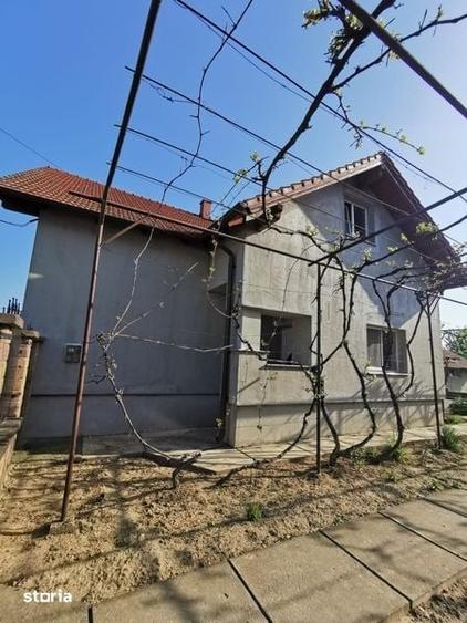 Casă cu 4 camere cu Teren 210 Mp în Halmeu