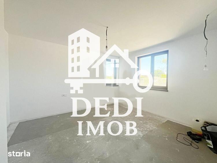 Casă cu 3 camere decomandat cu Teren 300 Mp în Sânmartin