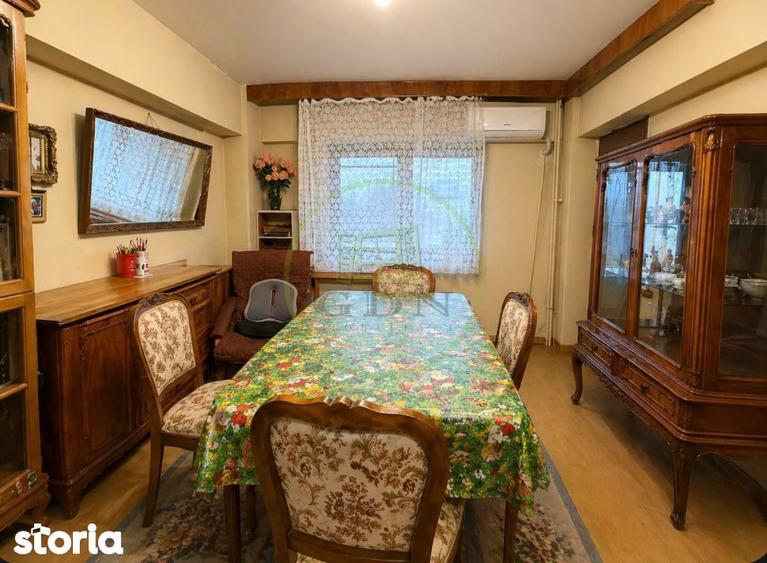 Apartament cu 4 camere semidecomandat în Lăpuș Argeș