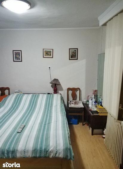 Km 4-5 - Casa renovata, situata in centrul cartierului - 5