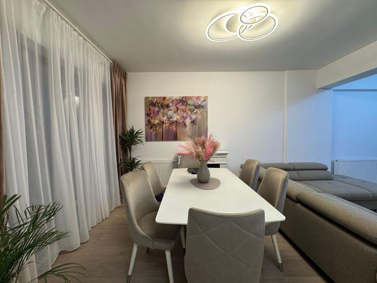 Apartament cu 3 camere semidecomandat, mobilat în Sisești