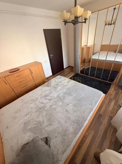 Apartament cu 3 camere circular, mobilat în Lipovei