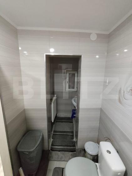 Apartament cu 3 camere decomandat, mobilat în Micro 6
