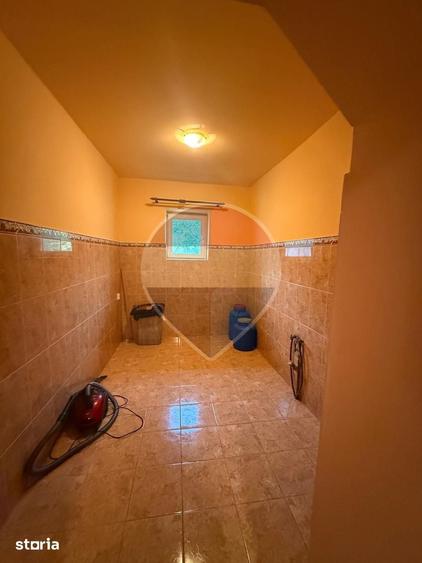 Casă cu 4 camere cu Teren 7700 Mp în Copalnic