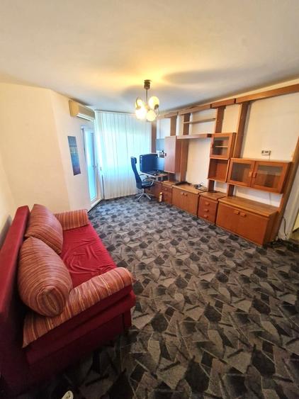 Apartament cu 2 camere decomandat în Crângași