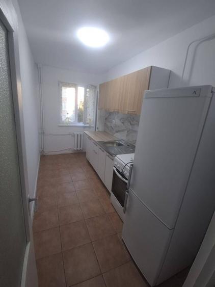 Apartament cu 2 camere decomandat în Ostroveni