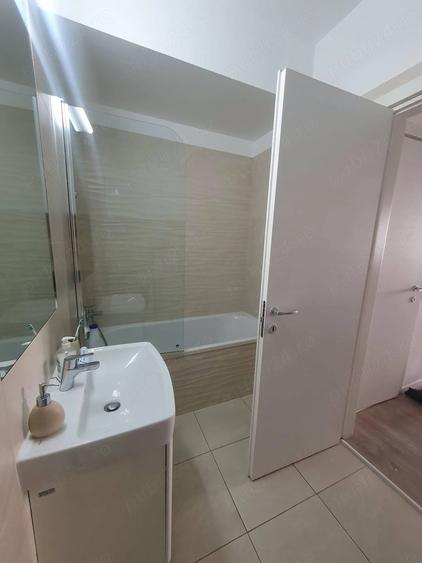 Apartament cu 3 camere decomandat în Titan