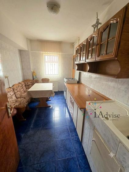 Apartament cu 3 camere decomandat, mobilat în Noua
