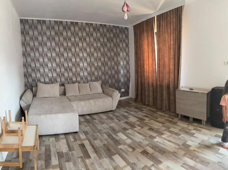 Casă individuală cu 4 camere cu Canalizare în Lumina