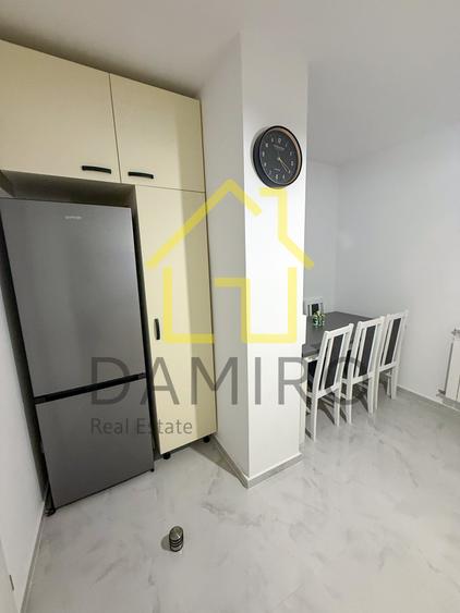 Apartament cu 3 camere semidecomandat în Pantelimon