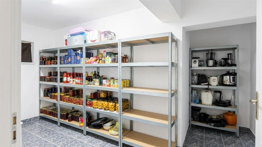 Casă cu 4 camere cu Teren 934 Mp în Sântandrei