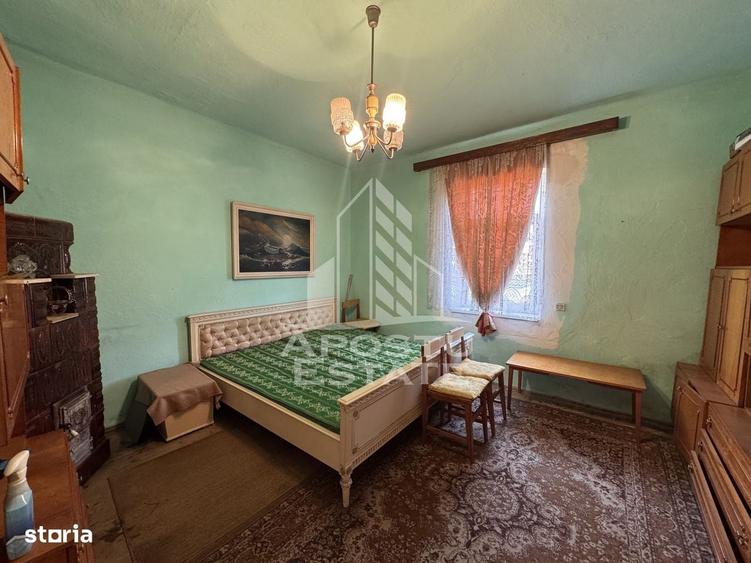 Casă cu 4 camere în Julița