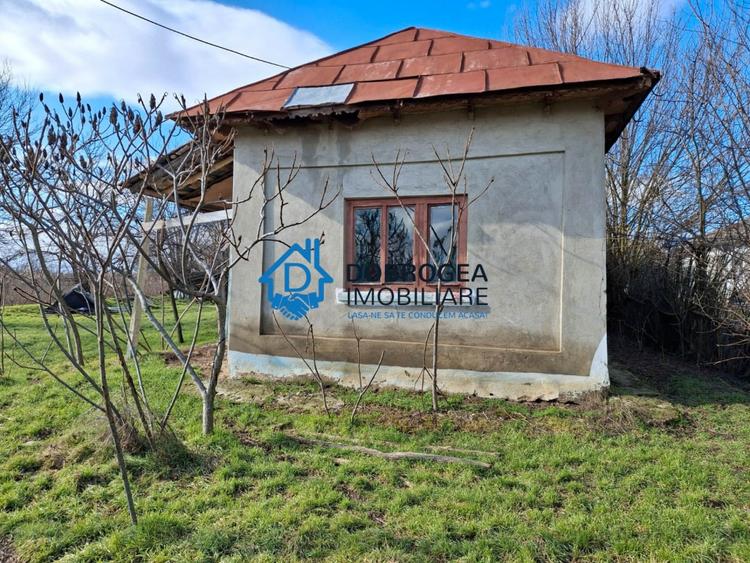 Casă individuală cu 4 camere cu Teren 2000 Mp în Ceatalchioi