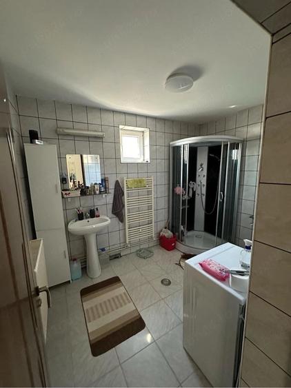 Casă cu Teren 391 Mp în Central