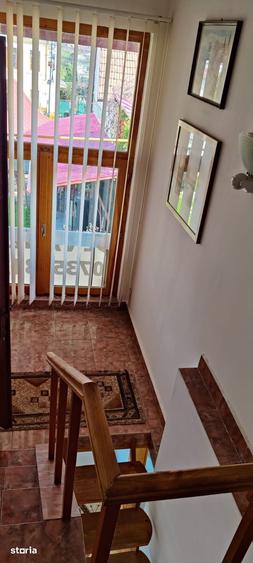 Casă cu 5 camere cu Teren 500 Mp în Central