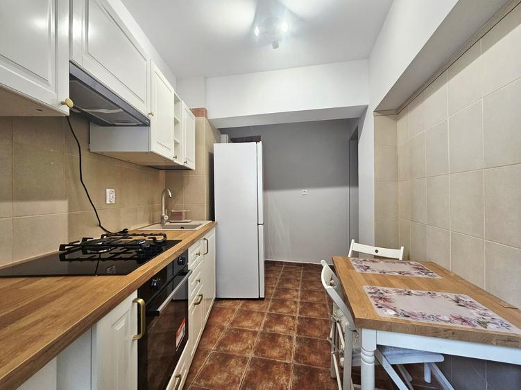 Apartament cu 2 camere decomandat, mobilat în 1 Mai