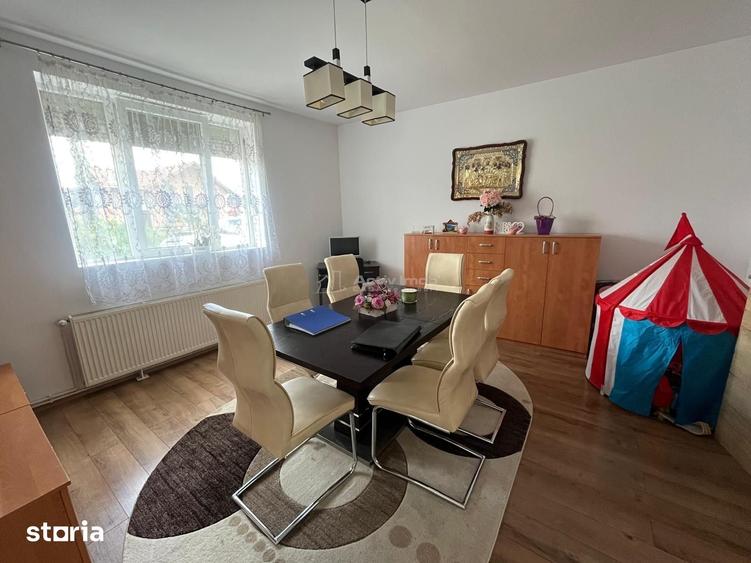 Casă cu 4 camere cu Teren 200 Mp în Central