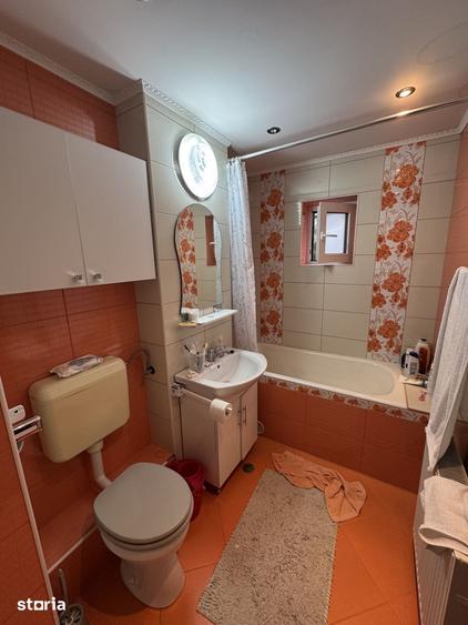 Apartament cu 2 camere decomandat în Micro 16