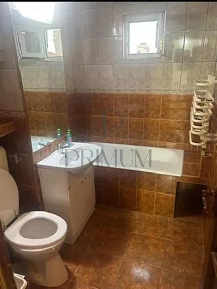 Apartament cu 3 camere decomandat, mobilat în Lipovei