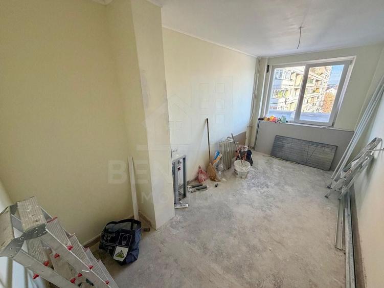 Apartament cu 3 camere decomandat în Ultracentral