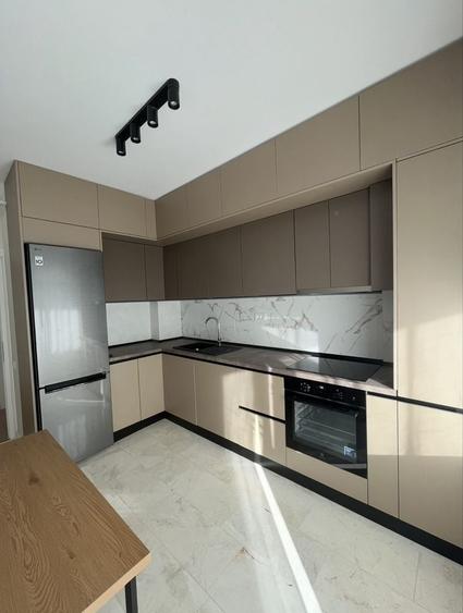 Apartament cu 2 camere semidecomandat în Cârlig