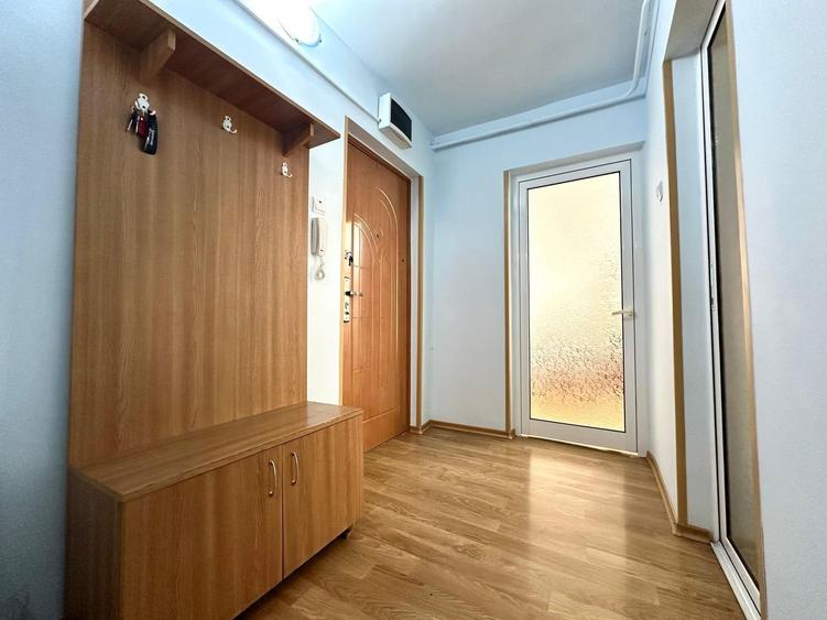 Apartament 3 camere, etaj intermediar - 10