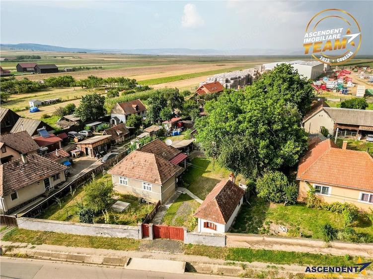 Casă cu 1 camere cu Teren 1315 Mp în Cernat