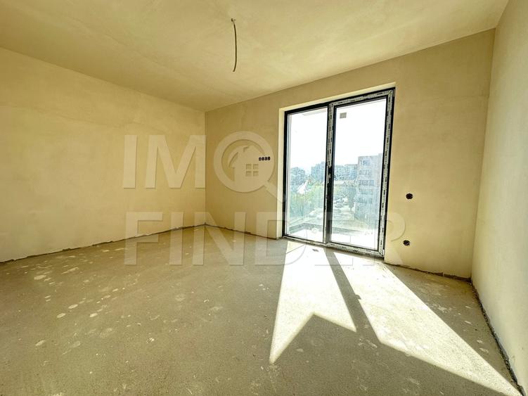 Apartament cu 3 camere semidecomandat în Andrei Mureșanu