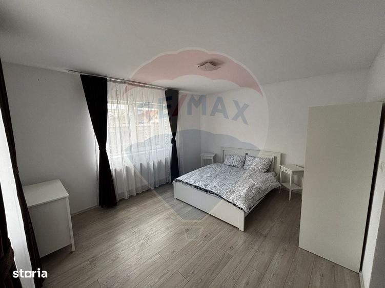 Casă cu 4 camere în Central